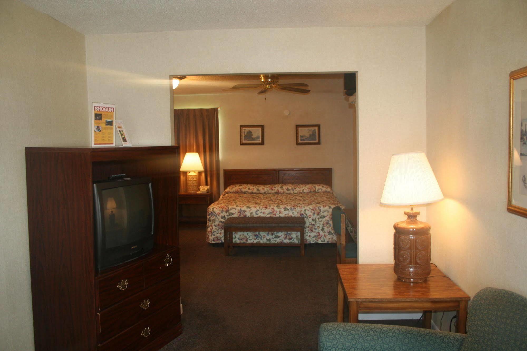 King'S Inn Huntsville Exteriör bild