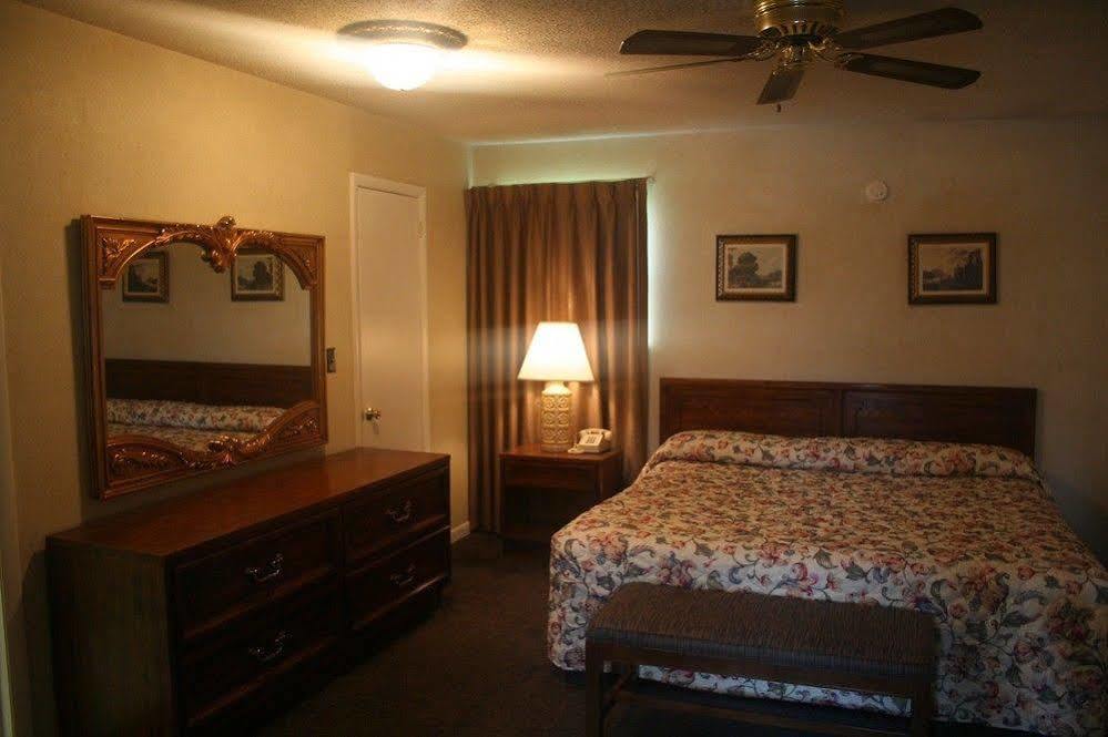 King'S Inn Huntsville Exteriör bild